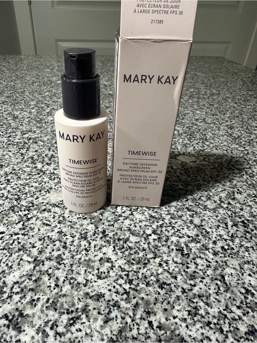 Mary Kay daytime defender face sunscreen